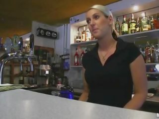ใหญ่ นม สมัครเล่น bartender payed ร่วมเพศ